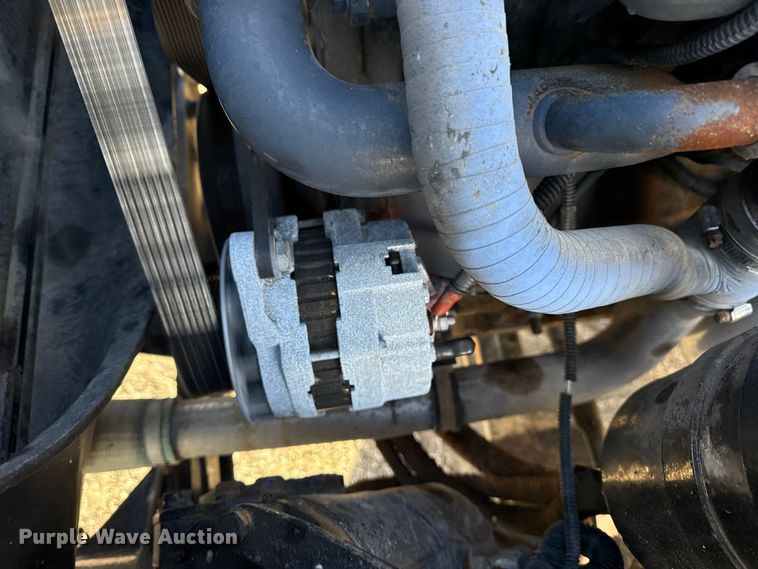 image for item EG1908 2003 Mack RD crane truck