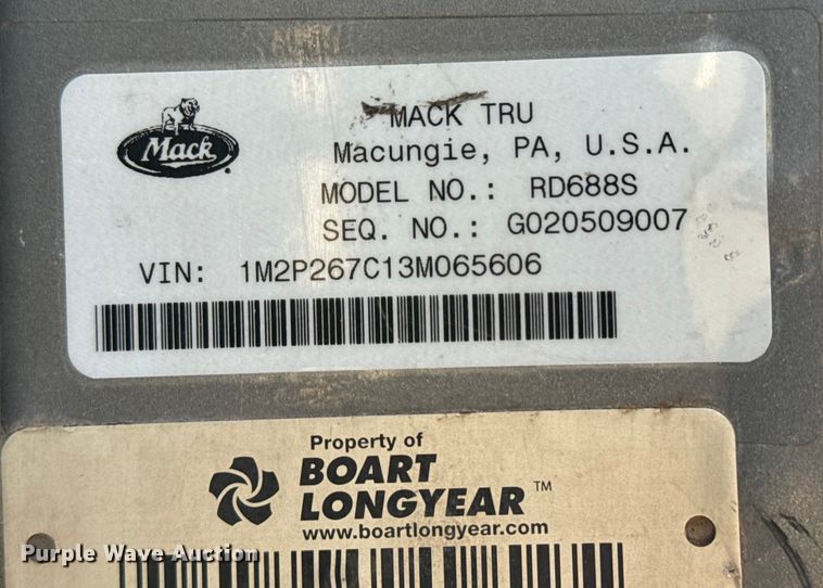 image for item EG1908 2003 Mack RD crane truck