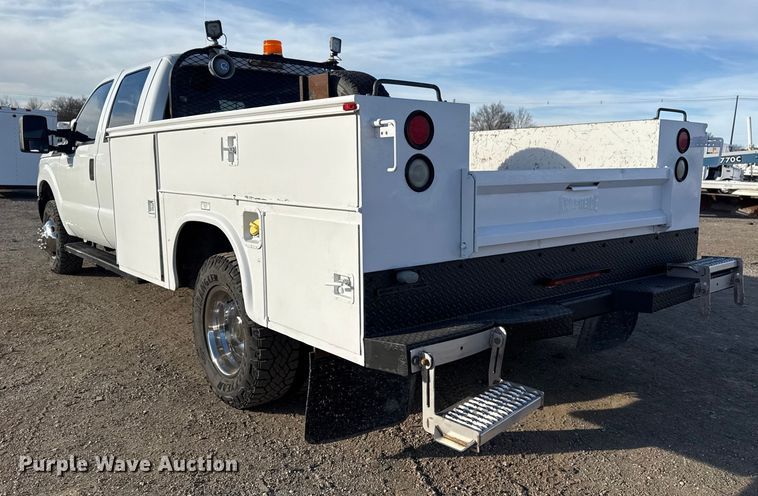 image for item EG1909 2011 Ford F350 Super Duty utility bed pickup truck