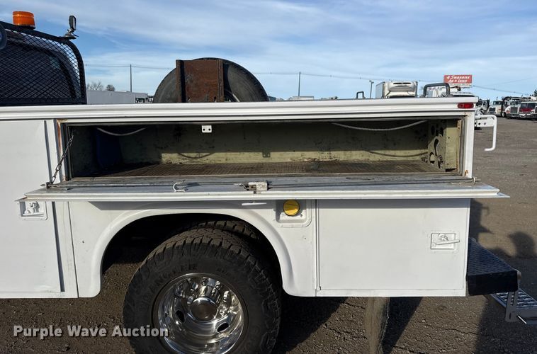 image for item EG1909 2011 Ford F350 Super Duty utility bed pickup truck