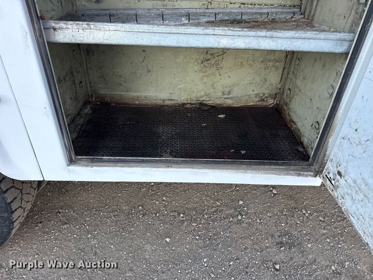 image for item EG1909 2011 Ford F350 Super Duty utility bed pickup truck