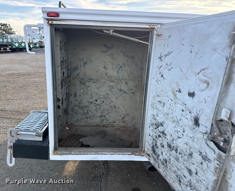 image for item EG1909 2011 Ford F350 Super Duty utility bed pickup truck