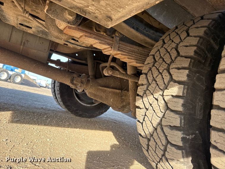 image for item EG1909 2011 Ford F350 Super Duty utility bed pickup truck