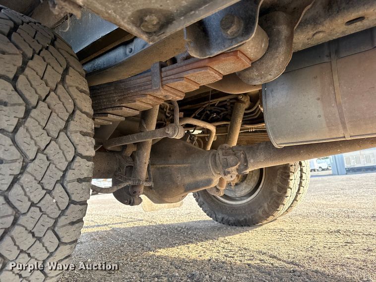 image for item EG1909 2011 Ford F350 Super Duty utility bed pickup truck