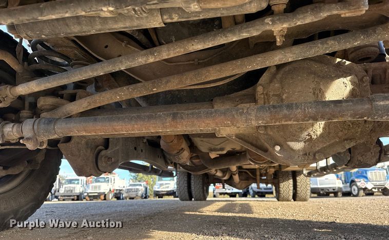 image for item EG1909 2011 Ford F350 Super Duty utility bed pickup truck