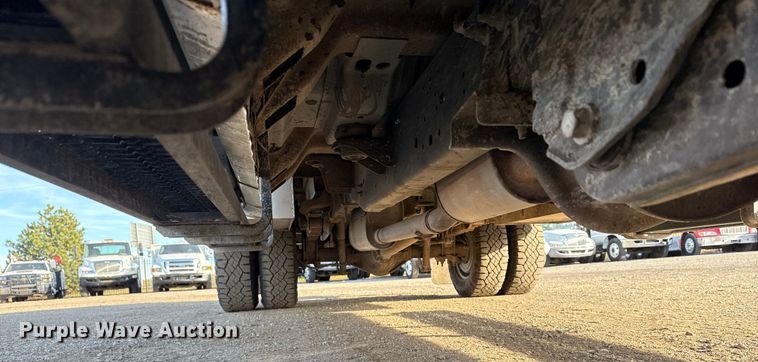 image for item EG1909 2011 Ford F350 Super Duty utility bed pickup truck