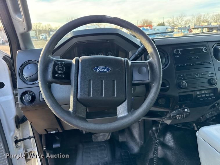 image for item EG1909 2011 Ford F350 Super Duty utility bed pickup truck