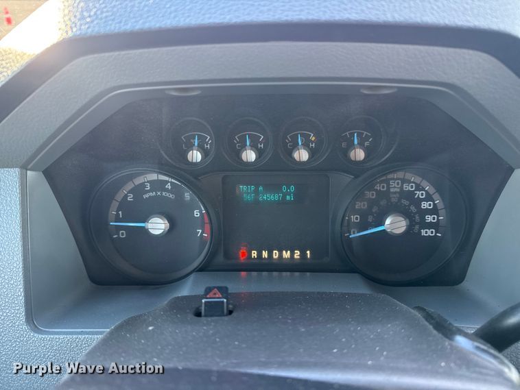 image for item EG1909 2011 Ford F350 Super Duty utility bed pickup truck