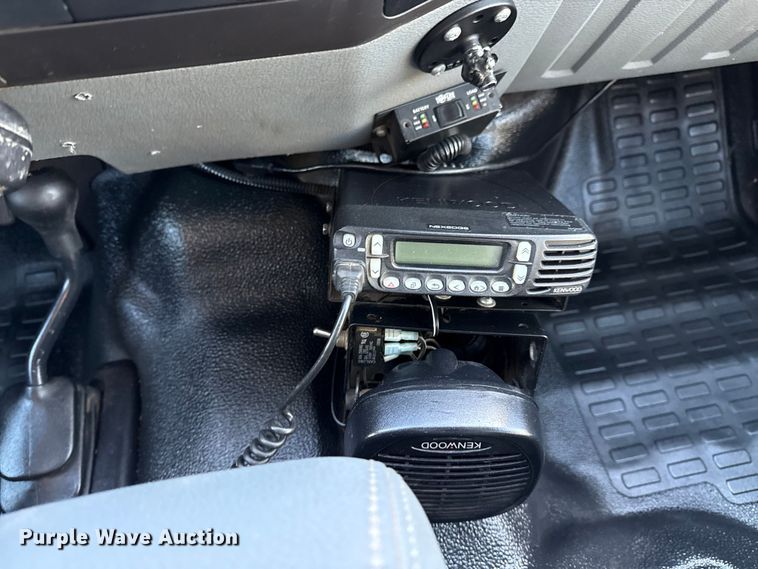 image for item EG1909 2011 Ford F350 Super Duty utility bed pickup truck