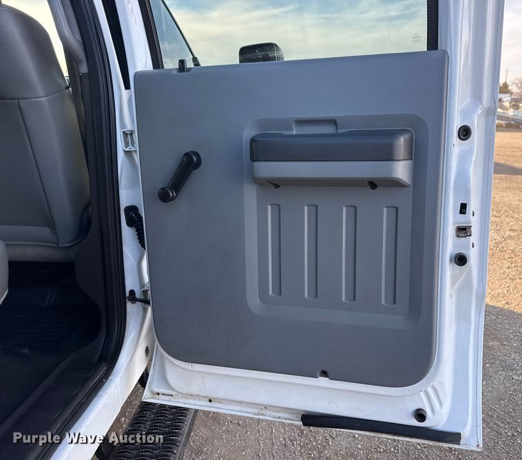 image for item EG1909 2011 Ford F350 Super Duty utility bed pickup truck