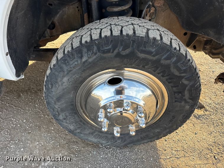 image for item EG1909 2011 Ford F350 Super Duty utility bed pickup truck