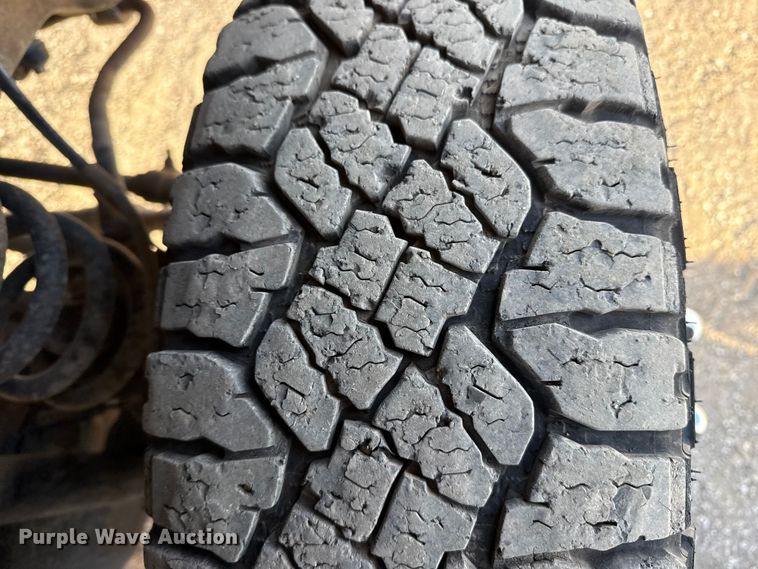 image for item EG1909 2011 Ford F350 Super Duty utility bed pickup truck