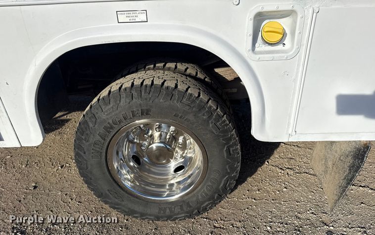 image for item EG1909 2011 Ford F350 Super Duty utility bed pickup truck