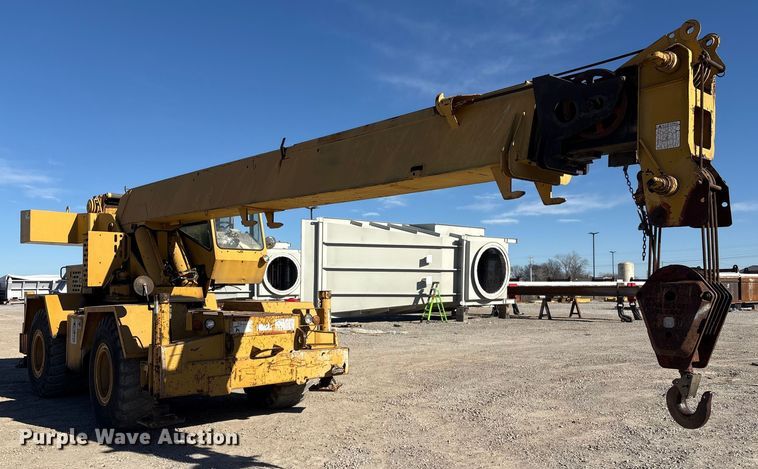 image for item EG8312 1989 Grove Manufacturing RT-528C crane
