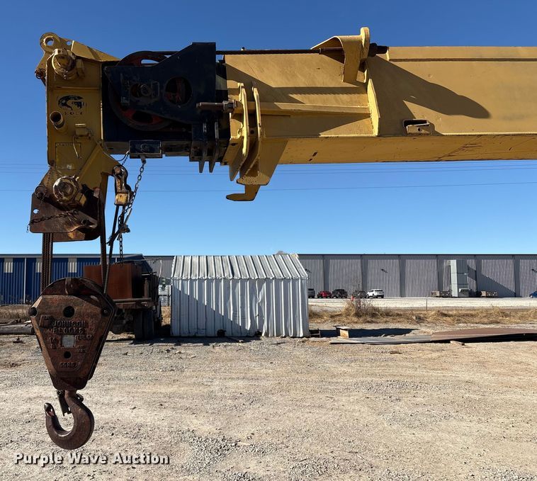 image for item EG8312 1989 Grove Manufacturing RT-528C crane