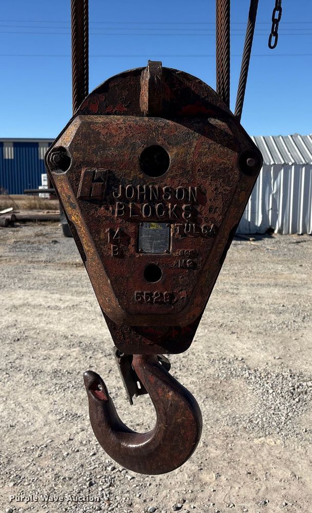 image for item EG8312 1989 Grove Manufacturing RT-528C crane