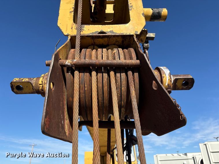 image for item EG8312 1989 Grove Manufacturing RT-528C crane