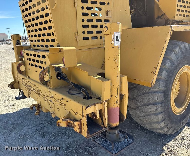 image for item EG8312 1989 Grove Manufacturing RT-528C crane