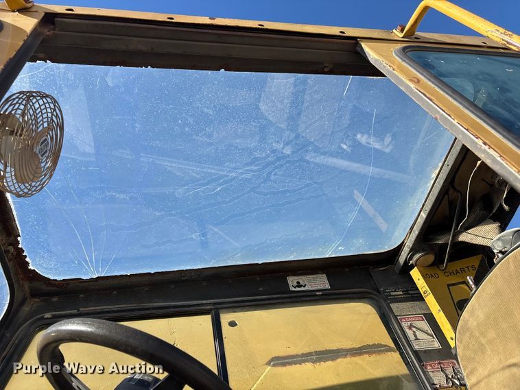 image for item EG8312 1989 Grove Manufacturing RT-528C crane