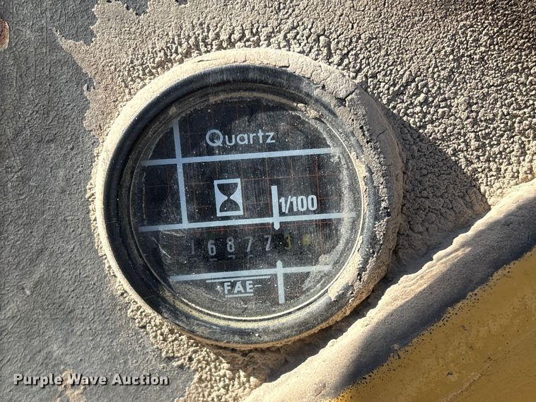 image for item EG8312 1989 Grove Manufacturing RT-528C crane