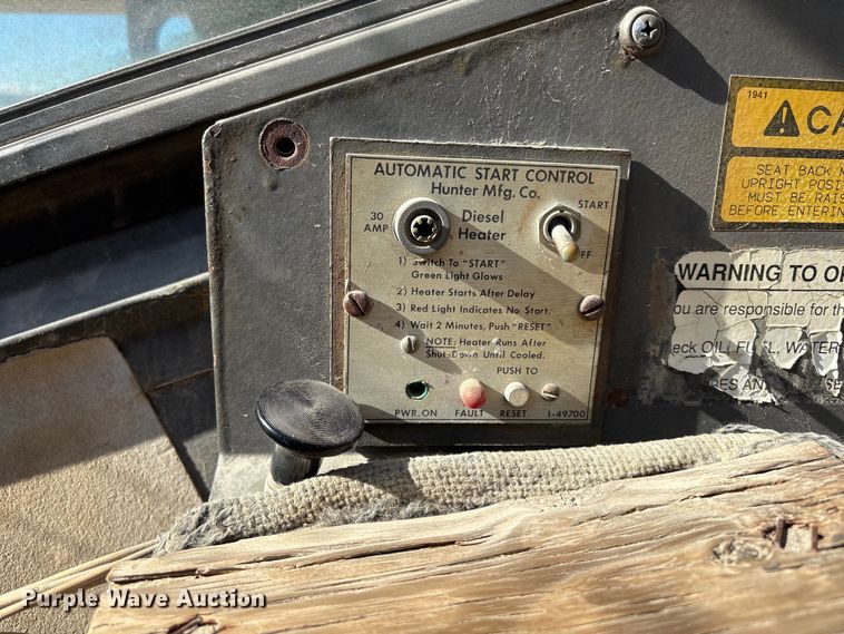 image for item EG8312 1989 Grove Manufacturing RT-528C crane