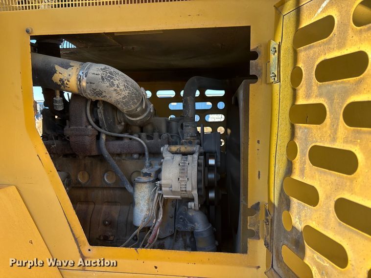 image for item EG8312 1989 Grove Manufacturing RT-528C crane