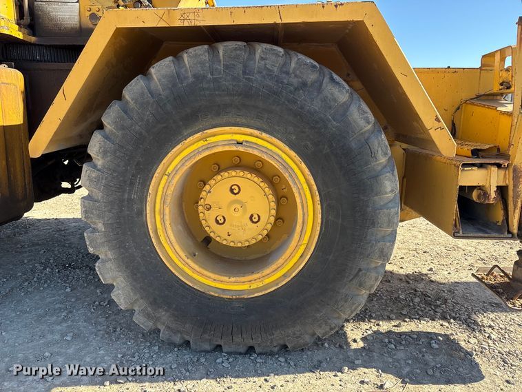 image for item EG8312 1989 Grove Manufacturing RT-528C crane