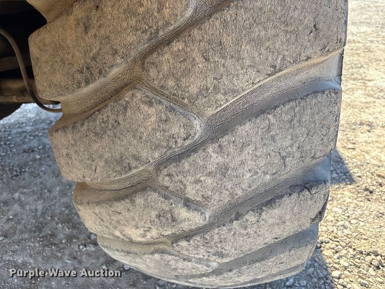 image for item EG8312 1989 Grove Manufacturing RT-528C crane