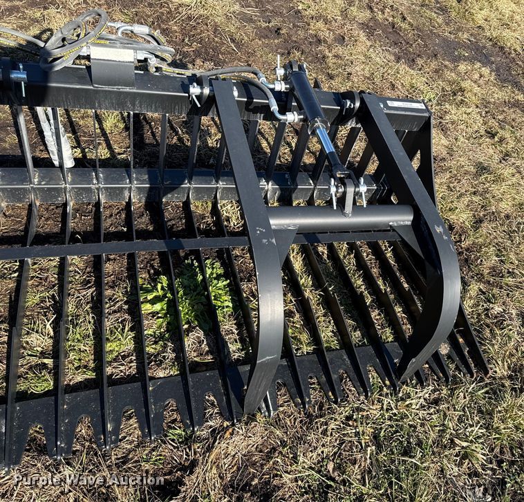 image for item EN0128 Pabreak skid steer rock grapple bucket