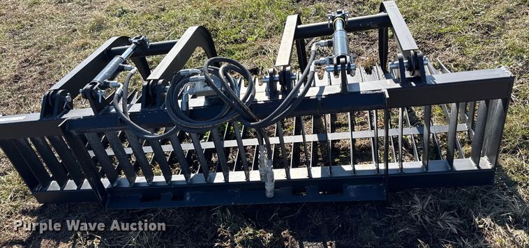 image for item EN0128 Pabreak skid steer rock grapple bucket