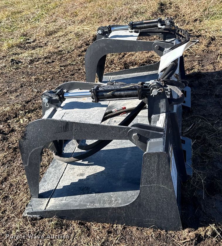 image for item EN0131 2025 Wolverine GB-11-72W skid steer grapple bucket