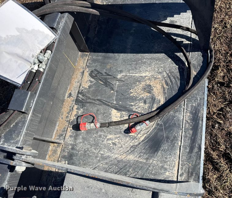 image for item EN0131 2025 Wolverine GB-11-72W skid steer grapple bucket