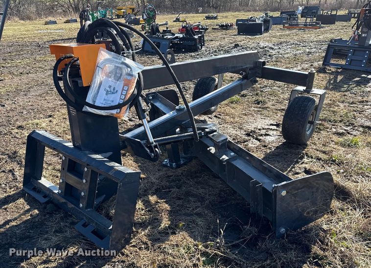image for item EN0133 Landhonor skid steer grader