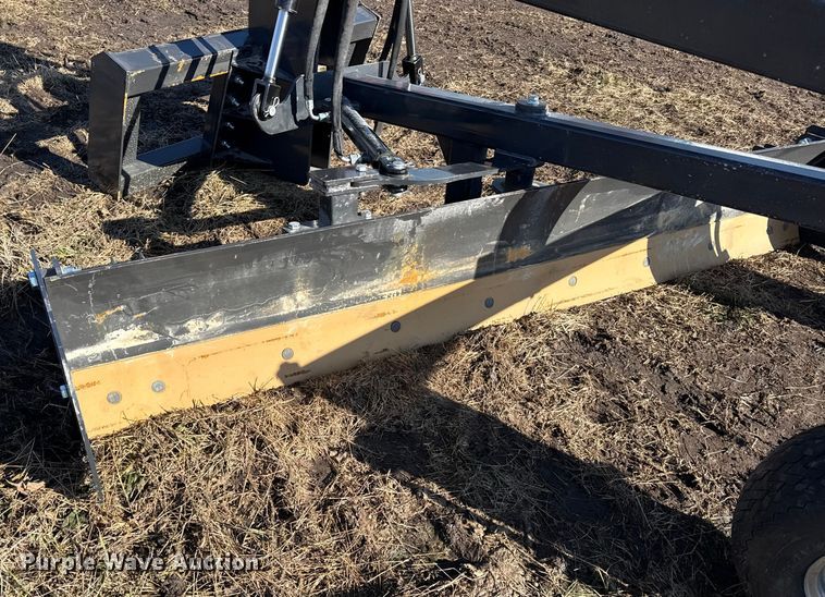 image for item EN0133 Landhonor skid steer grader