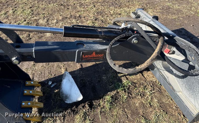 image for item EN0138 LandHonor BH-12-72D skid steer backhoe