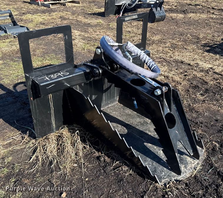 image for item EN0140 Skid steer stump bucket