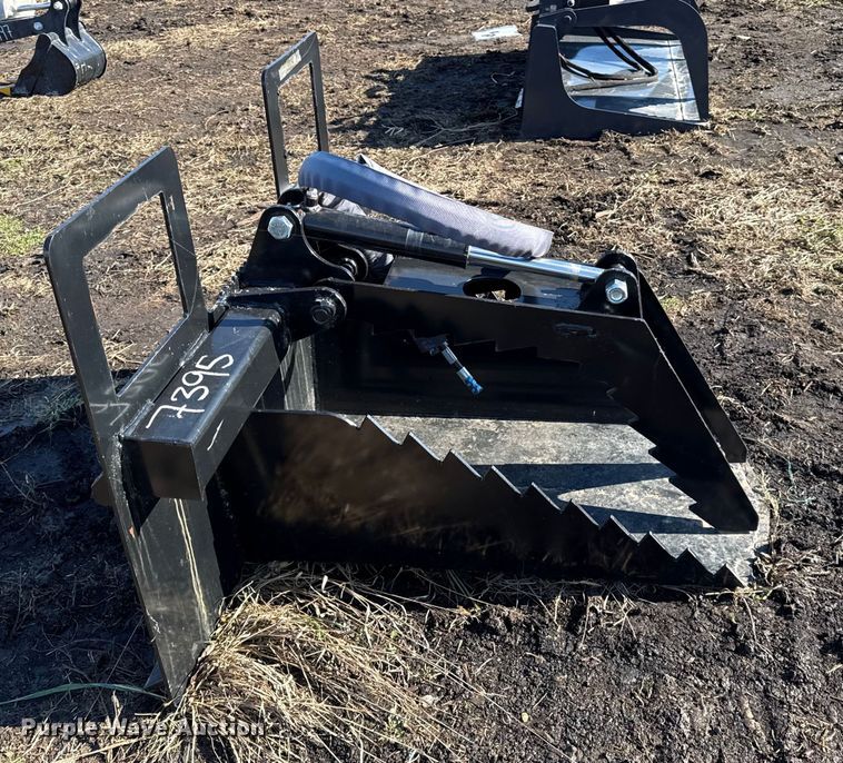 image for item EN0140 Skid steer stump bucket