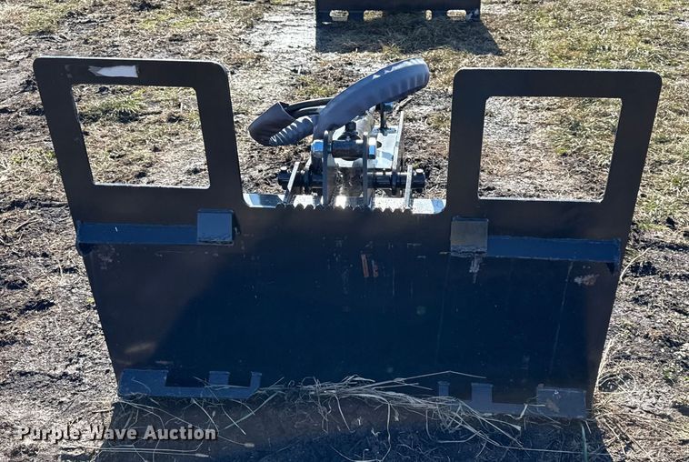 image for item EN0140 Skid steer stump bucket