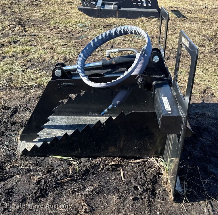 image for item EN0140 Skid steer stump bucket