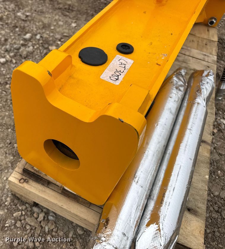 image for item EN0771 2025 Toft TOFT750 breaker