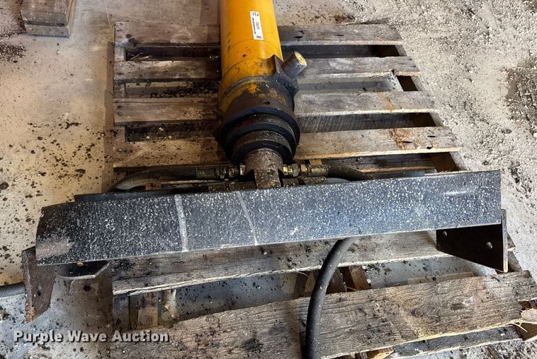 image for item EN0791 McClain Galion FT63153DA hoist