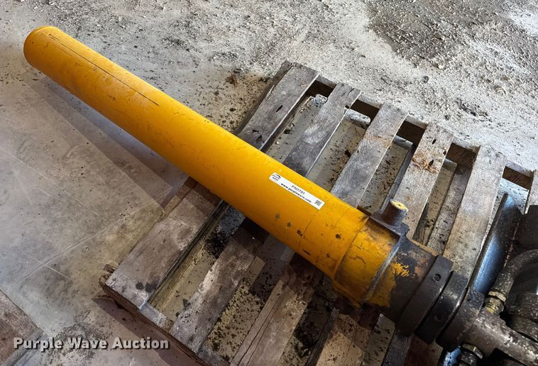 image for item EN0791 McClain Galion FT63153DA hoist