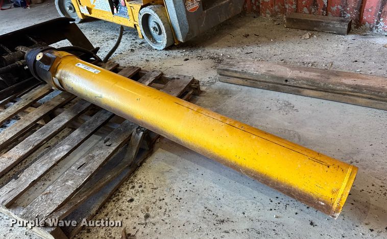 image for item EN0791 McClain Galion FT63153DA hoist