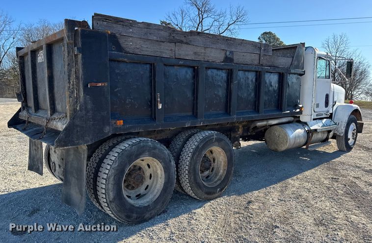 image for item EN0792 1993 Freightliner FLD dump truck