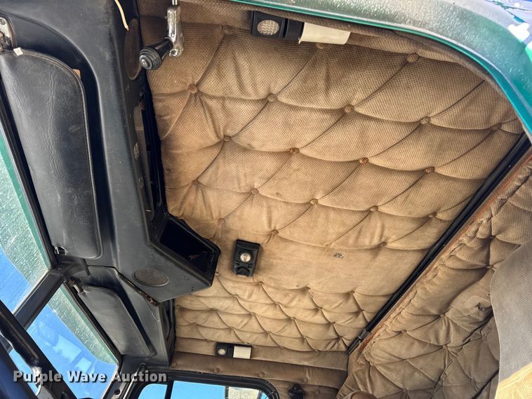 image for item EN0792 1993 Freightliner FLD dump truck