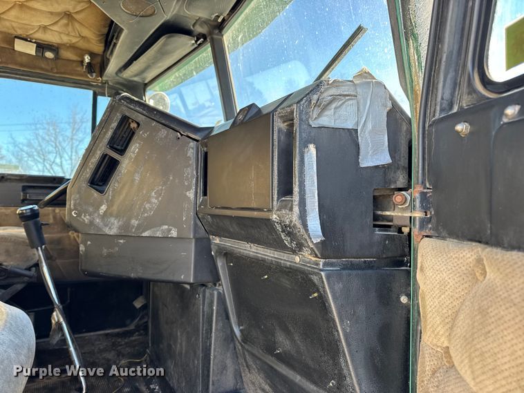 image for item EN0792 1993 Freightliner FLD dump truck