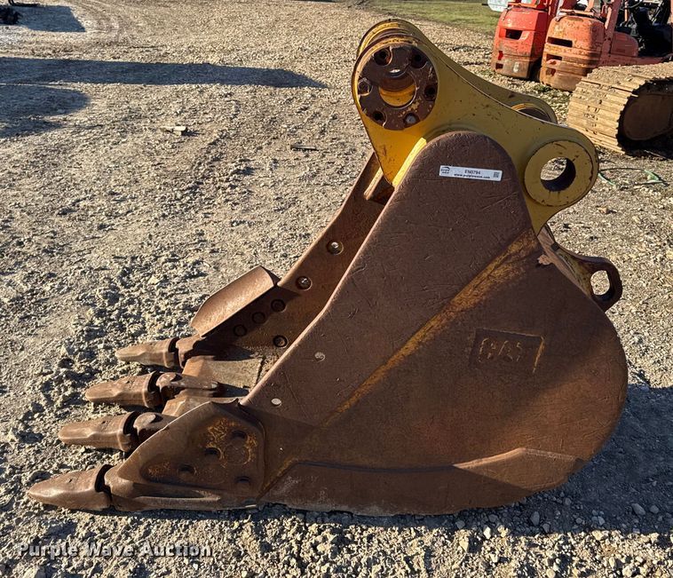 image for item EN0794 Caterpillar 36