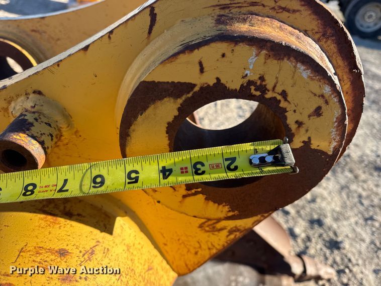 image for item EN0794 Caterpillar 36