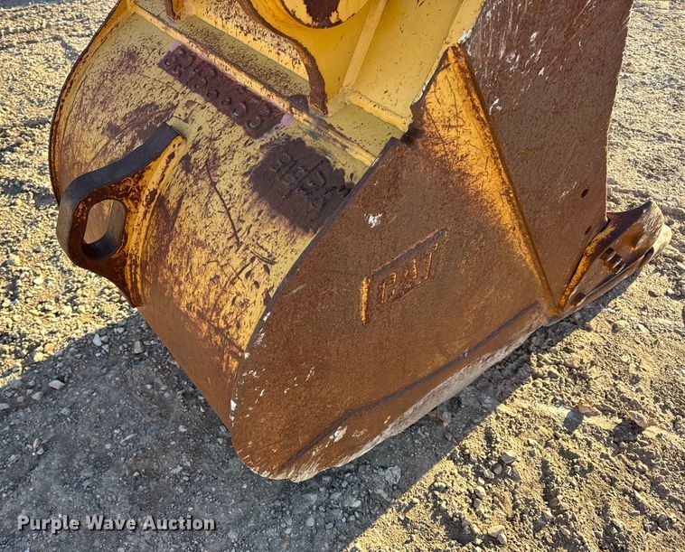 image for item EN0794 Caterpillar 36