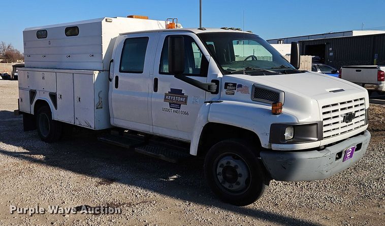 image for item EO4904 2003 Chevrolet C5 utility / service truck